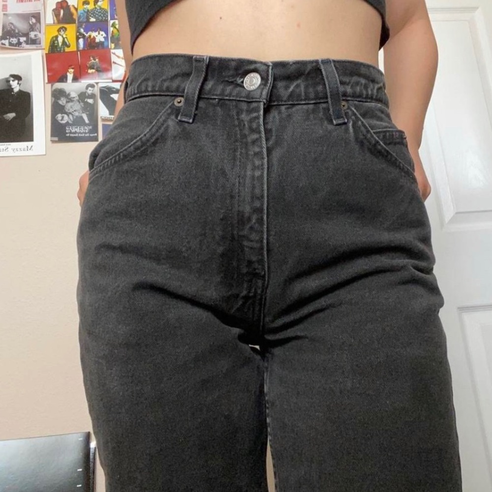 Vintage 90s Levi’s 521 High Waisted Tapered